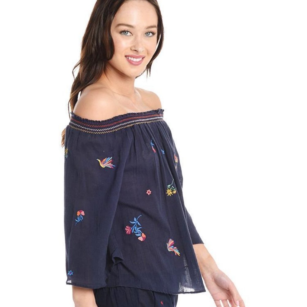 Sundry Scattered Flowers Off Shoulder Top